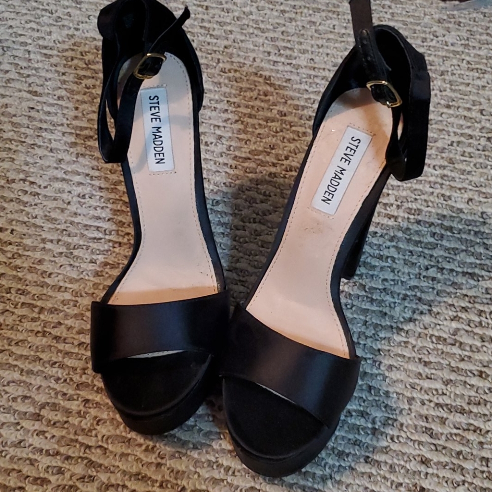 Steve madden black heels